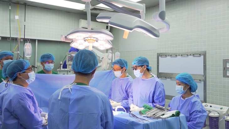 Lần đầu tiên tại Việt Nam, Bệnh viện Chợ Rẫy ghép da từ người hiến chết não - Ảnh 2. Lần đầu tiên tại Việt Nam, Bệnh viện Chợ Rẫy ghép da từ người hiến chết não - Ảnh 2.