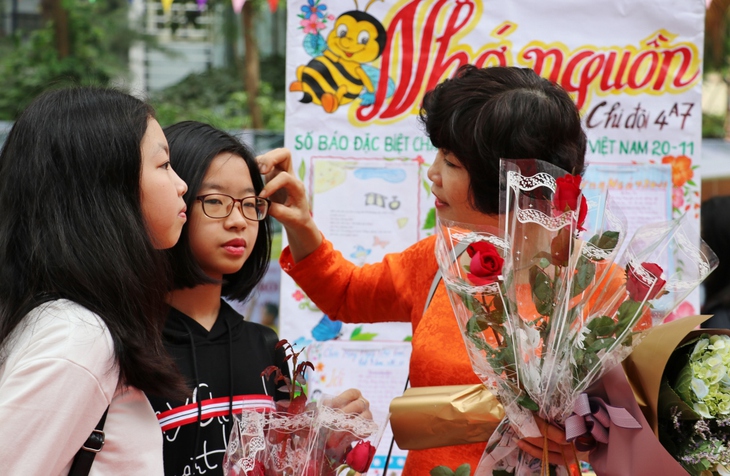 Một số nơi không tiếp khách, nhận hoa và quà chúc mừng ngày Nhà giáo Việt Nam 20/11 - Ảnh 2. Một số nơi không tiếp khách, nhận hoa và quà chúc mừng ngày Nhà giáo Việt Nam 20/11 - Ảnh 2.