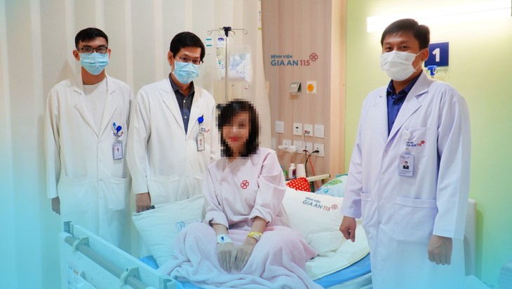 Điều trị thành công tắc ống mật bằng phương pháp nội soi mật tụy ngược dòng kỹ thuật cao - Ảnh 2.