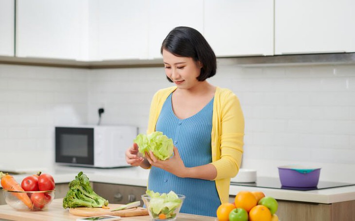 5 loại thực phẩm bà bầu cần bổ sung để con khoẻ, thông minh