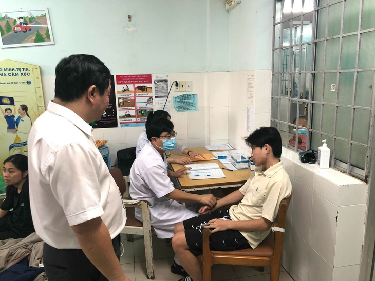 Sức khỏe hàng loạt học sinh Trường Ischool Nha Trang nhập viện sau bữa ăn trưa ra sao? - Ảnh 6. Sức khỏe hàng loạt học sinh Trường Ischool Nha Trang nhập viện sau bữa ăn trưa ra sao? - Ảnh 6.
