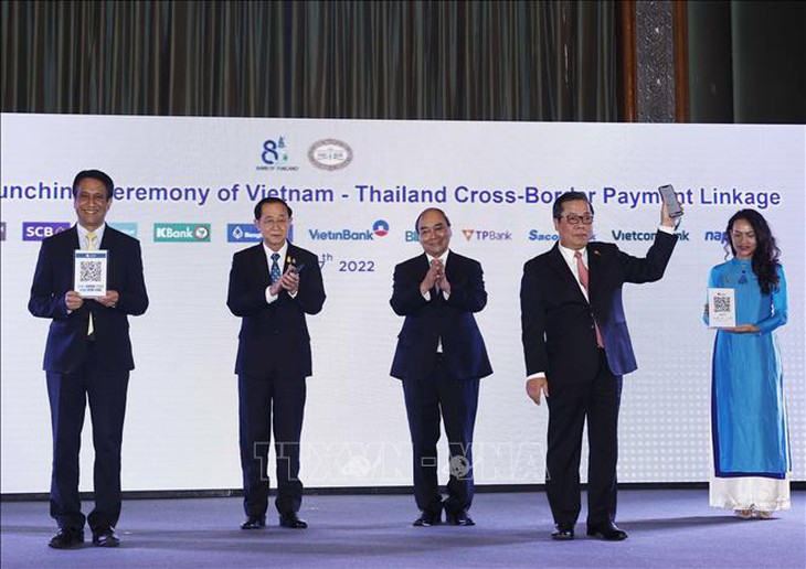 Chủ tịch nước Nguyễn Xuân Phúc gặp gỡ doanh nghiệp tiêu biểu Việt Nam - Thái Lan - Ảnh 3. Chủ tịch nước Nguyễn Xuân Phúc gặp gỡ doanh nghiệp tiêu biểu Việt Nam - Thái Lan - Ảnh 3.