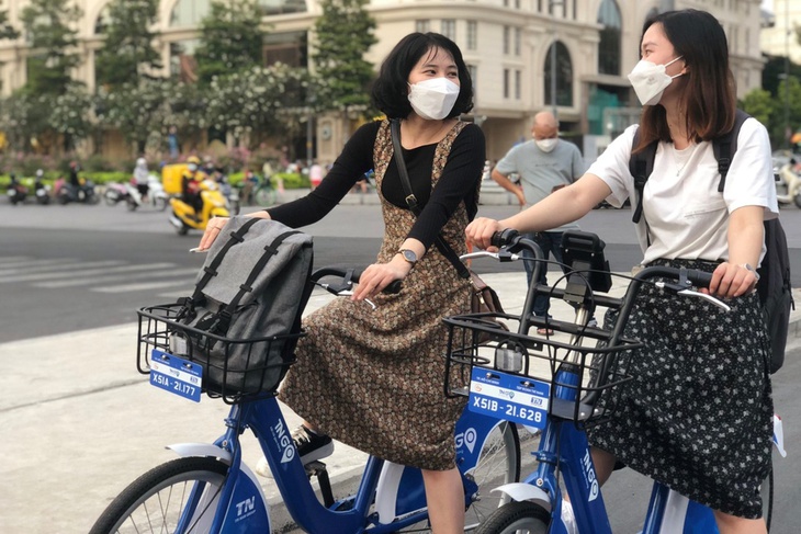 Hà Nội thí điểm dịch vụ xe đạp công cộng, người dân “kêu” giá cao - Ảnh 2.