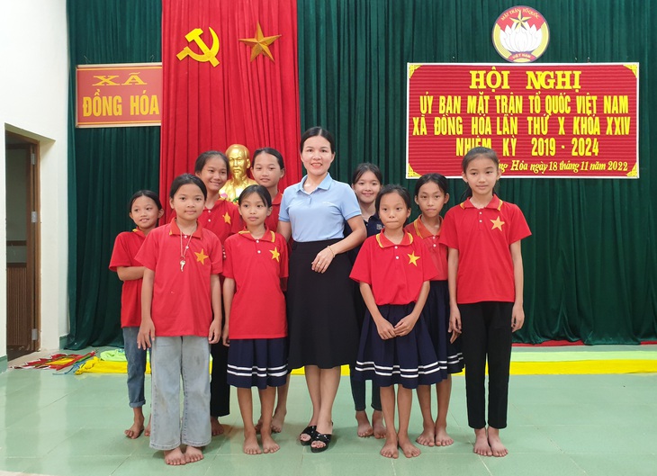 Gửi một phần thân thể nơi chiến trường rồi về quê cùng vợ nuôi lớn 8 người con làm nhiệm vụ "trồng người" - Ảnh 4.