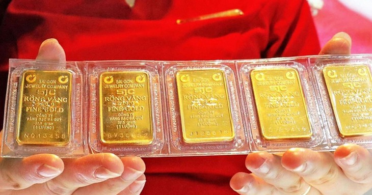 Tin giá vàng ngày 19/11: Có biến động, nhà đầu tư lạc quan