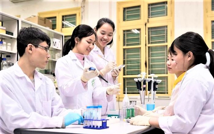 Vị Giáo sư gắn bó với cả 2 lĩnh vực đào tạo và y tế