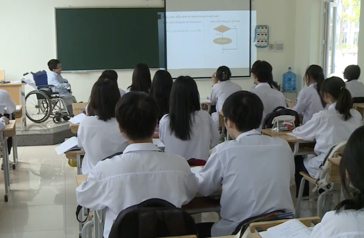 Câu chuyện về những thầy cô giáo đáng kính - Ảnh 3.