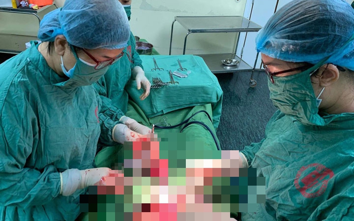 Hi hữu: Sản phụ mang thai đôi ở hai tử cung khác nhau