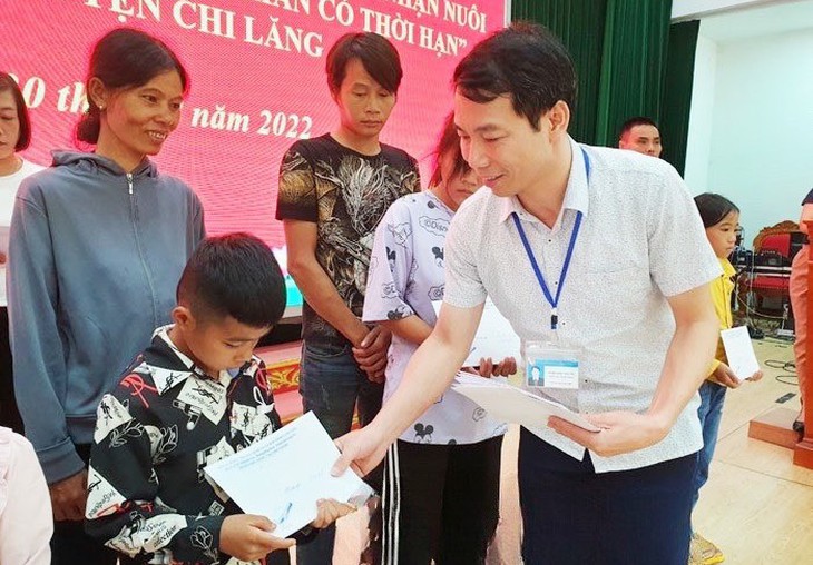 Lạng Sơn thí điểm mô hình 'nhận nuôi trẻ em có hoàn cảnh đặc biệt khó khăn' - Ảnh 1. Lạng Sơn thí điểm mô hình 'nhận nuôi trẻ em có hoàn cảnh đặc biệt khó khăn' - Ảnh 1.