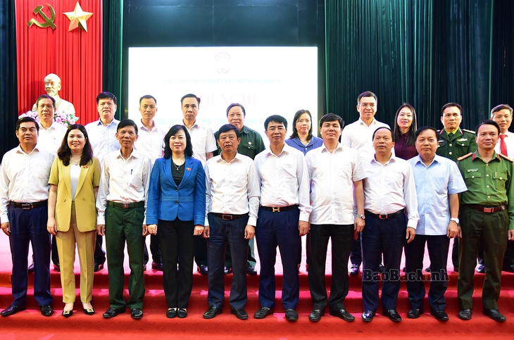 Bộ trưởng Bộ Y tế Đào Hồng Lan tiếp xúc cử tri tại huyện Lương Tài, tỉnh Bắc Ninh - Ảnh 1. Bộ trưởng Bộ Y tế Đào Hồng Lan tiếp xúc cử tri tại huyện Lương Tài, tỉnh Bắc Ninh - Ảnh 1.