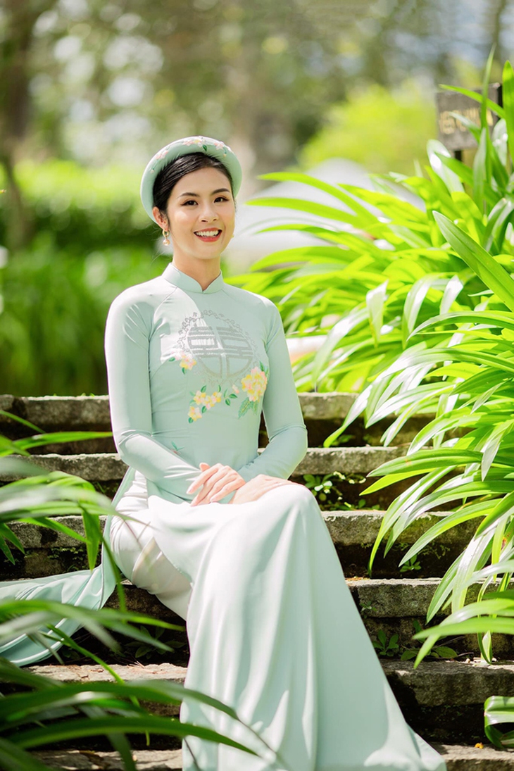 Chân dung 3 cô dâu tài sắc tháng 12: Hoa hậu yêu 10 năm mới "chốt", nữ kiện tướng sinh con mới gật đầu cưới - Ảnh 2.