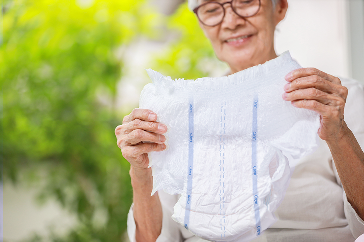 Đừng thoả hiệp với chứng rối loạn bài tiết ở người cao tuổi: Hiểu đúng để chăm sóc đúng! - Ảnh 2.