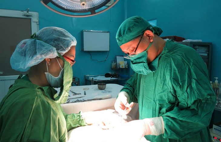 Cắt bao quy đầu phòng ung thư dương vật và lời khuyên của bác sĩ nam khoa - Ảnh 4. Cắt bao quy đầu phòng ung thư dương vật và lời khuyên của bác sĩ nam khoa - Ảnh 4.
