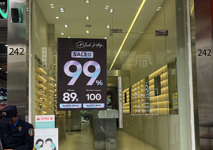 Hà Nội giảm giá sâu đến 99% nhân dịp Black Friday 2022 - Ảnh 7.