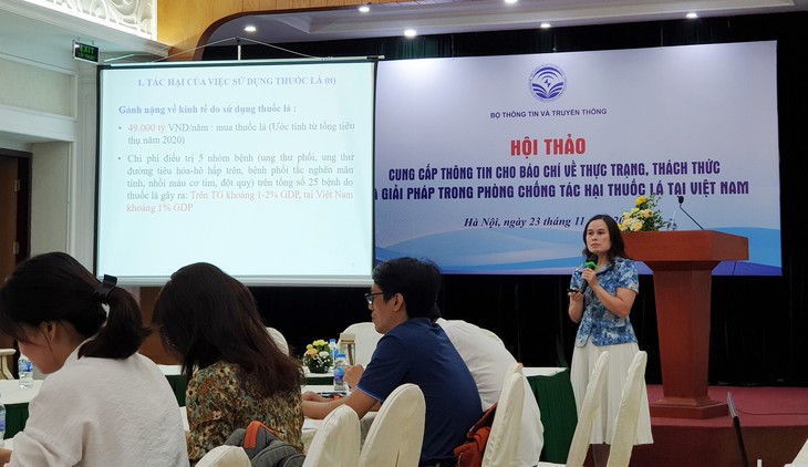 Giá thuốc lá rẻ, người Việt mua thuốc lá dễ như mua rau - Ảnh 5. Giá thuốc lá rẻ, người Việt mua thuốc lá dễ như mua rau - Ảnh 5.
