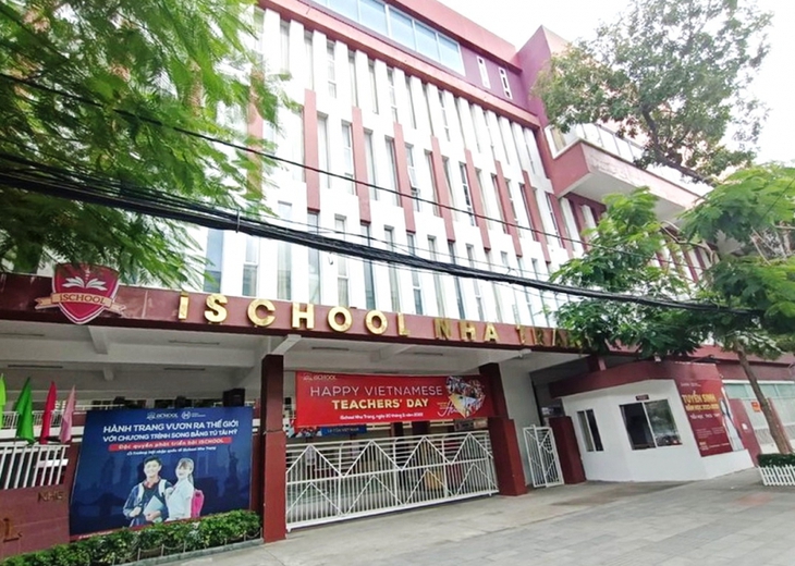 Khởi tố vụ án ngộ độc thực phẩm khiến hơn 600 học sinh trường Ischool nhập viện - Ảnh 1. Khởi tố vụ án ngộ độc thực phẩm khiến hơn 600 học sinh trường Ischool nhập viện - Ảnh 1.