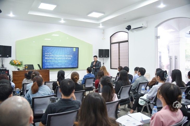 Ứng dụng công nghệ nha khoa 4.0 – vì nụ cười hoàn hảo của người bệnh - Ảnh 2. Ứng dụng công nghệ nha khoa 4.0 – vì nụ cười hoàn hảo của người bệnh - Ảnh 2.
