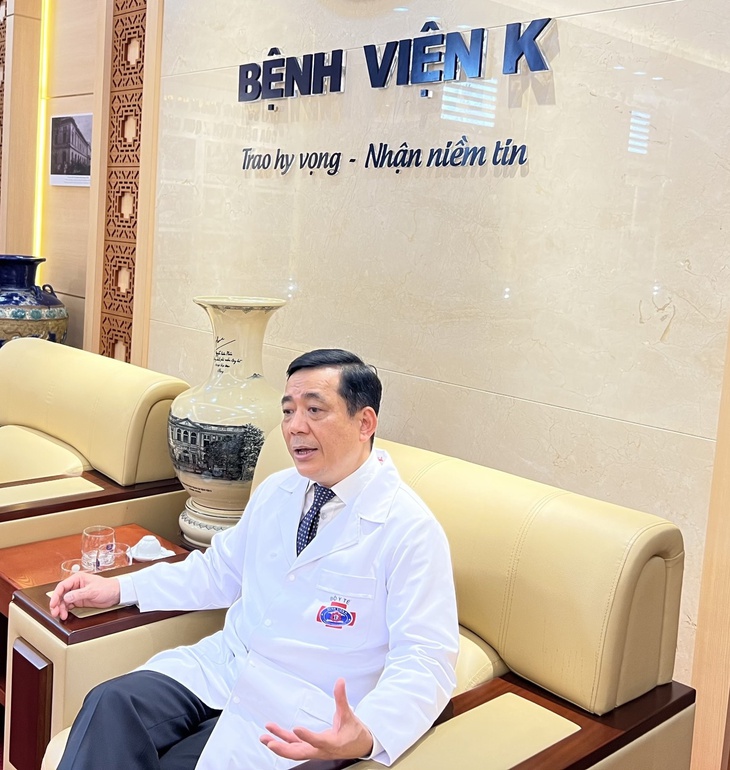 Nhờ khám chữa bệnh từ xa, bệnh nhân ung bướu tuyến dưới được giáo sư nước ngoài hội chẩn điều trị - Ảnh 1. Nhờ khám chữa bệnh từ xa, bệnh nhân ung bướu tuyến dưới được giáo sư nước ngoài hội chẩn điều trị - Ảnh 1.