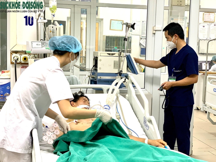 Sốt xuất huyết vào cao điểm, cảnh báo khi tự điều trị tại nhà - Ảnh 2. Sốt xuất huyết vào cao điểm, cảnh báo khi tự điều trị tại nhà - Ảnh 2.