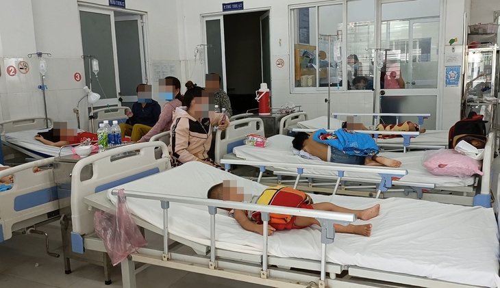 Thêm một vụ ngộ độc thực phẩm trường học tại Tây Ninh - Ảnh 1. Thêm một vụ ngộ độc thực phẩm trường học tại Tây Ninh - Ảnh 1.