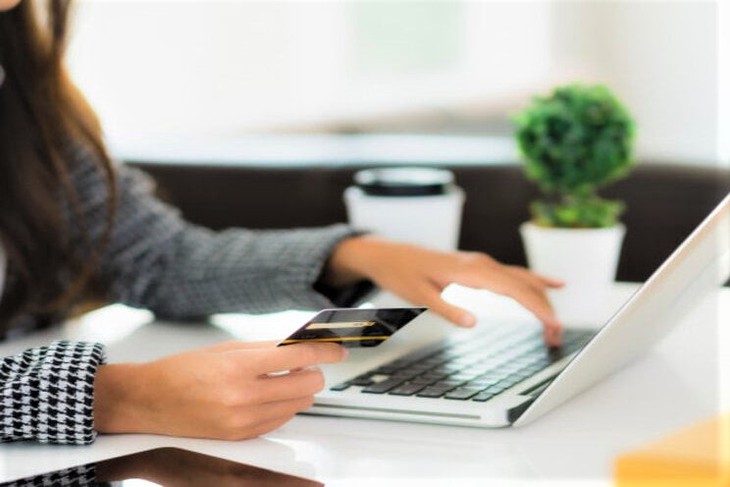 Những mẹo tránh mất tiền oan trong cơn cuồng mua sắm Black Friday 2022 - Ảnh 3.