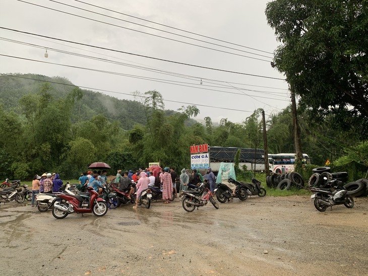 Nhiều vụ lùi xe gây tai nạn chết người, vì sao tài xế vẫn phớt lờ? - Ảnh 3. Nhiều vụ lùi xe gây tai nạn chết người, vì sao tài xế vẫn phớt lờ? - Ảnh 3.