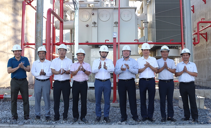 Dự án Trạm biến áp 500kV Vân Phong và đấu nối về đích trước 27 ngày so với kế hoạch - Ảnh 2.