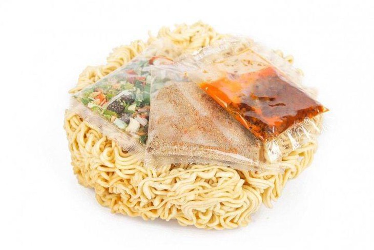 Mì ăn liền - người kêu ăn được, kẻ bảo chất độc: Chuyên gia dinh dưỡng hướng dẫn cách chế biến mì gói an toàn - Ảnh 2. Mì ăn liền - người kêu ăn được, kẻ bảo chất độc: Chuyên gia dinh dưỡng hướng dẫn cách chế biến mì gói an toàn - Ảnh 2.