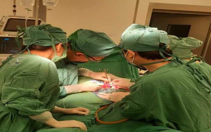 Quảng Nam: Cứu sống 2 mẹ con sản phụ dọa vỡ tử cung, suy thai cấp 