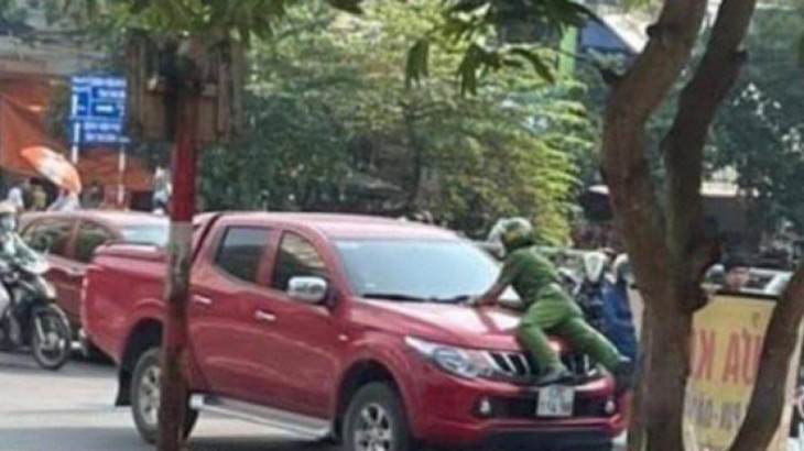 Khởi tố tài xế rồ ga bỏ chạy, chống người thi hành công vụ Thái Bình - Ảnh 1. Khởi tố tài xế rồ ga bỏ chạy, chống người thi hành công vụ Thái Bình - Ảnh 1.