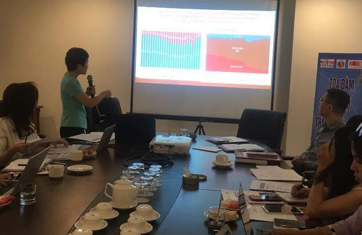 photo-1667478326534