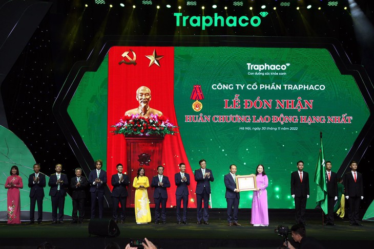 Traphaco kỷ niệm 50 năm ngày truyền thống và đón nhận Huân chương Lao động hạng Nhất - Ảnh 2.