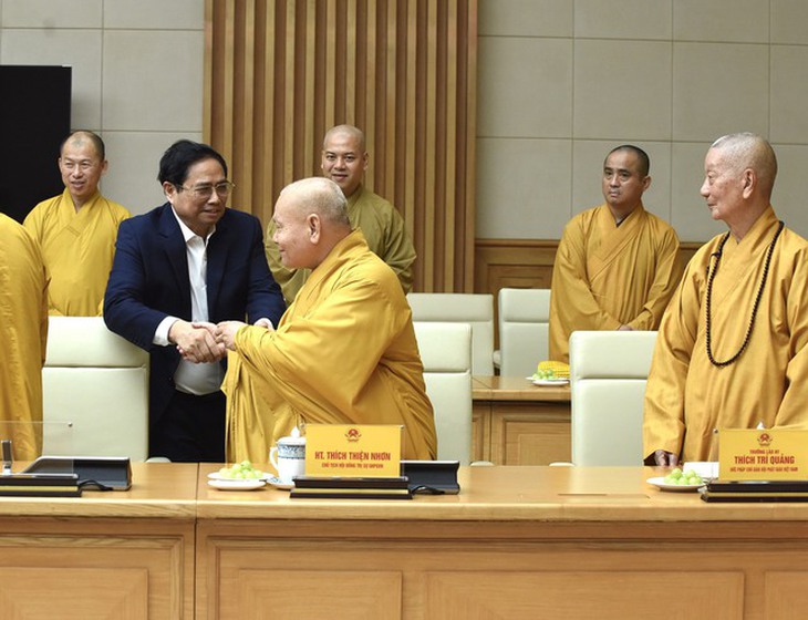 Giáo hội Phật giáo chung tay xây dựng đất nước hòa bình, hùng cường, thịnh vượng, nhân dân ấm no, hạnh phúc - Ảnh 2.