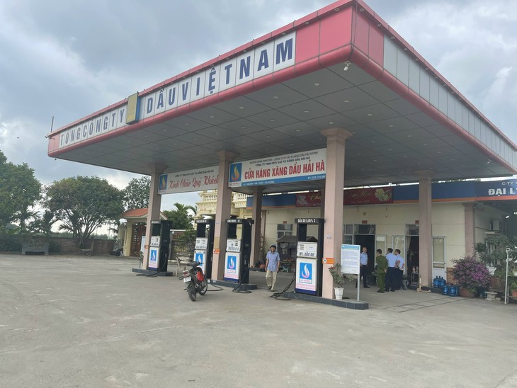Bán dầu DO cao hơn giá niêm yết, một doanh nghiệp xăng dầu bị phạt 80 triệu đồng - Ảnh 3.
