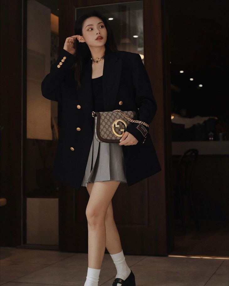 5 cách diện vest đẹp trong mùa thu đông - Ảnh 1. 5 cách diện vest đẹp trong mùa thu đông - Ảnh 1.