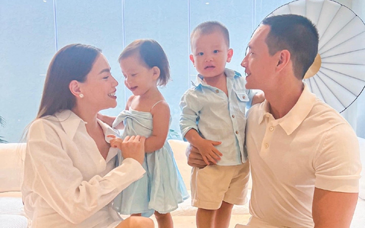 Cặp song sinh Lisa - Leon nhà Hồ Ngọc Hà tròn 2 tuổi