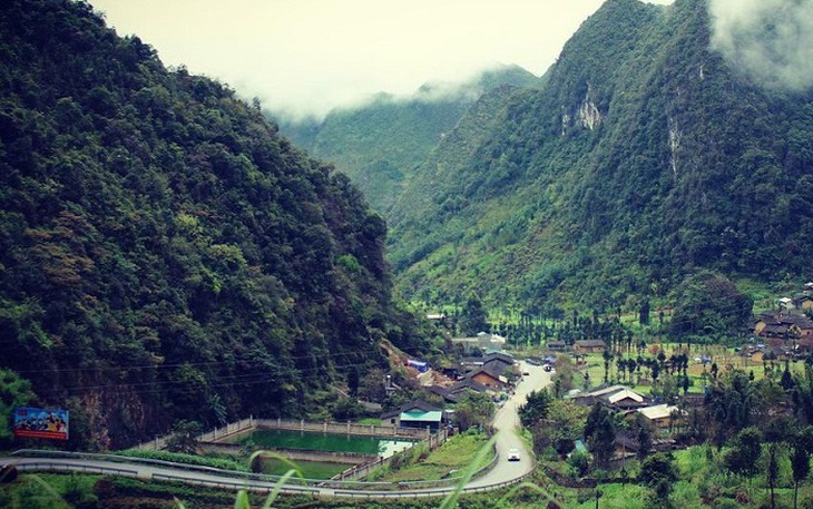 Hà Giang: Phát hiện nữ giáo viên và đồng nghiệp thương vong tại đồi thông