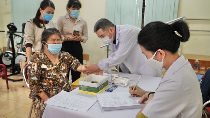 Khám sàng lọc lao cho nhiều trường hợp yếu thế trên địa bàn - Ảnh 1. Khám sàng lọc lao cho nhiều trường hợp yếu thế trên địa bàn - Ảnh 1.