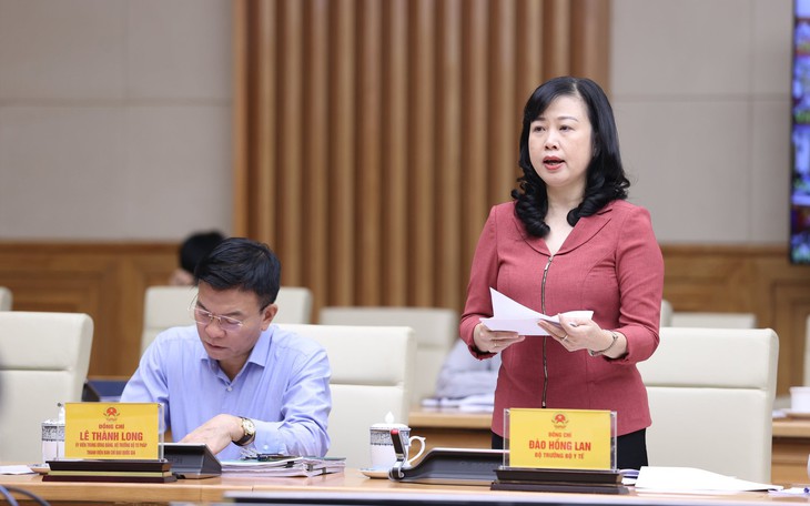 ‘Tiêm vaccine COVID-19 để giảm thiểu bệnh nặng và tử vong vẫn là chiến lược quan trọng nhất’