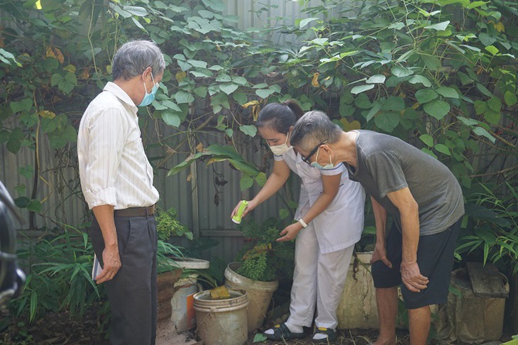 Số ca mắc tăng mạnh, Hà Nội ra Chỉ thị tăng cường phòng, chống bệnh sốt xuất huyết - Ảnh 1.