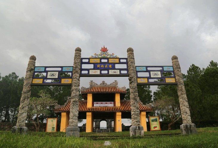 Ngắm nhìn di tích Văn Miếu bên sông Hương trước cuộc "đại trùng tu" - Ảnh 1. Ngắm nhìn di tích Văn Miếu bên sông Hương trước cuộc "đại trùng tu" - Ảnh 1.