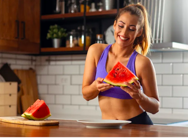 Những loại trái cây giúp bạn lấy lại "vòng eo con kiến" nhanh chóng - Ảnh 3. Những loại trái cây giúp bạn lấy lại "vòng eo con kiến" nhanh chóng - Ảnh 3.