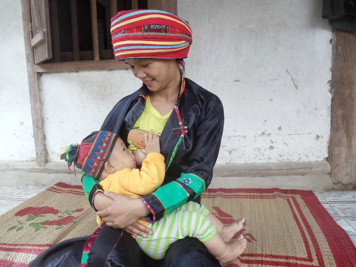 Những lợi ích khi nuôi con hoàn toàn bằng sữa mẹ - Ảnh 3.
