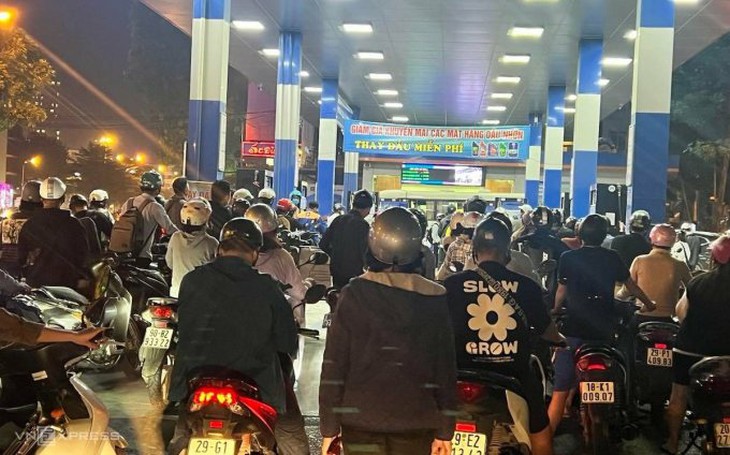 Chuyên gia giải mã hiện tượng đứt gãy nguồn cung xăng dầu - Ảnh 2. Chuyên gia giải mã hiện tượng đứt gãy nguồn cung xăng dầu - Ảnh 2.
