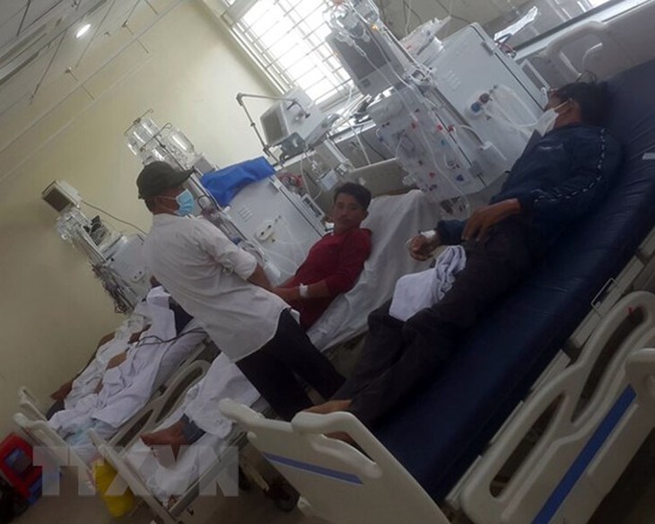 Kiên Giang: 5 người nhập viện do ngộ độc rượu, 3 trường hợp nguy kịch - Ảnh 1. Kiên Giang: 5 người nhập viện do ngộ độc rượu, 3 trường hợp nguy kịch - Ảnh 1.
