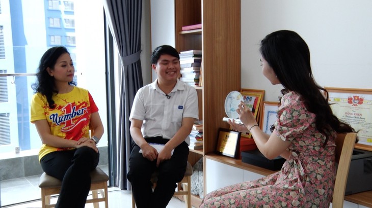Cảm phục tinh thần vượt khó của cậu bé không cha từng xin cơm nơi cửa chùa - Ảnh 3.