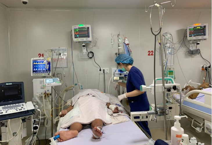 Không có bảo hiểm y tế, bệnh nhân sốt xuất huyết nặng phải chi trả hàng trăm triệu đồng - Ảnh 1. Không có bảo hiểm y tế, bệnh nhân sốt xuất huyết nặng phải chi trả hàng trăm triệu đồng - Ảnh 1.