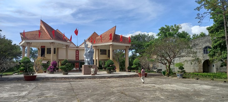 Nhà ngục nổi tiếng bên sông Đắk Bla ở Kon Tum - Ảnh 2. Nhà ngục nổi tiếng bên sông Đắk Bla ở Kon Tum - Ảnh 2.