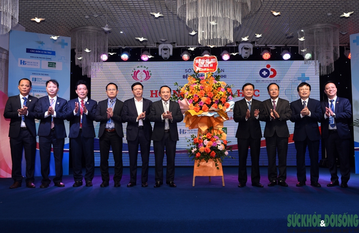 Thứ trưởng Bộ Y tế đánh giá cao Hội nghị khoa học chuyên ngành Sản - Nhi Nghệ An mở rộng  - Ảnh 6.