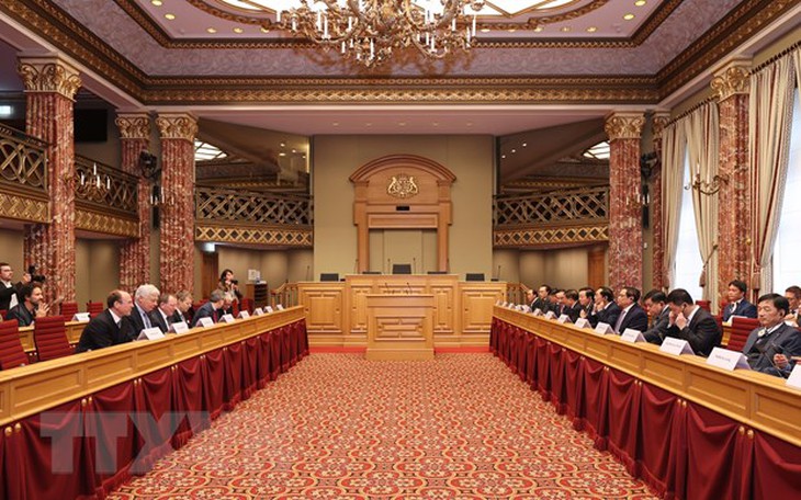 Thủ tướng Phạm Minh Chính hội kiến Chủ tịch Nghị viện Luxembourg - Ảnh 1. Thủ tướng Phạm Minh Chính hội kiến Chủ tịch Nghị viện Luxembourg - Ảnh 1.